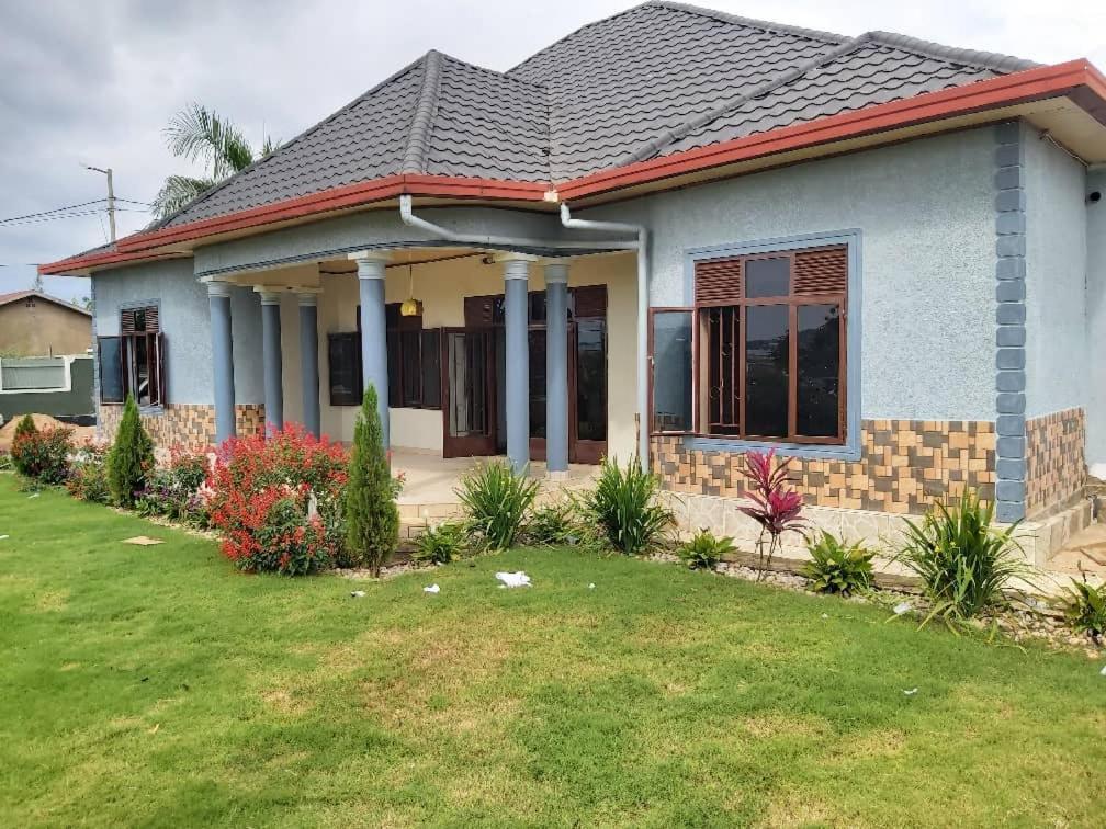 Comfort B&B Кигали Экстерьер фото